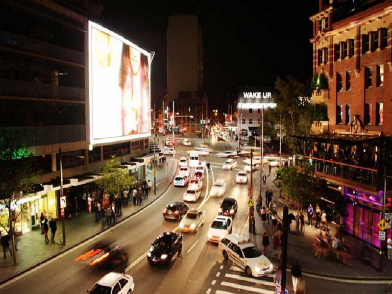 Central Perk Lodge Sydney Bagian luar foto
