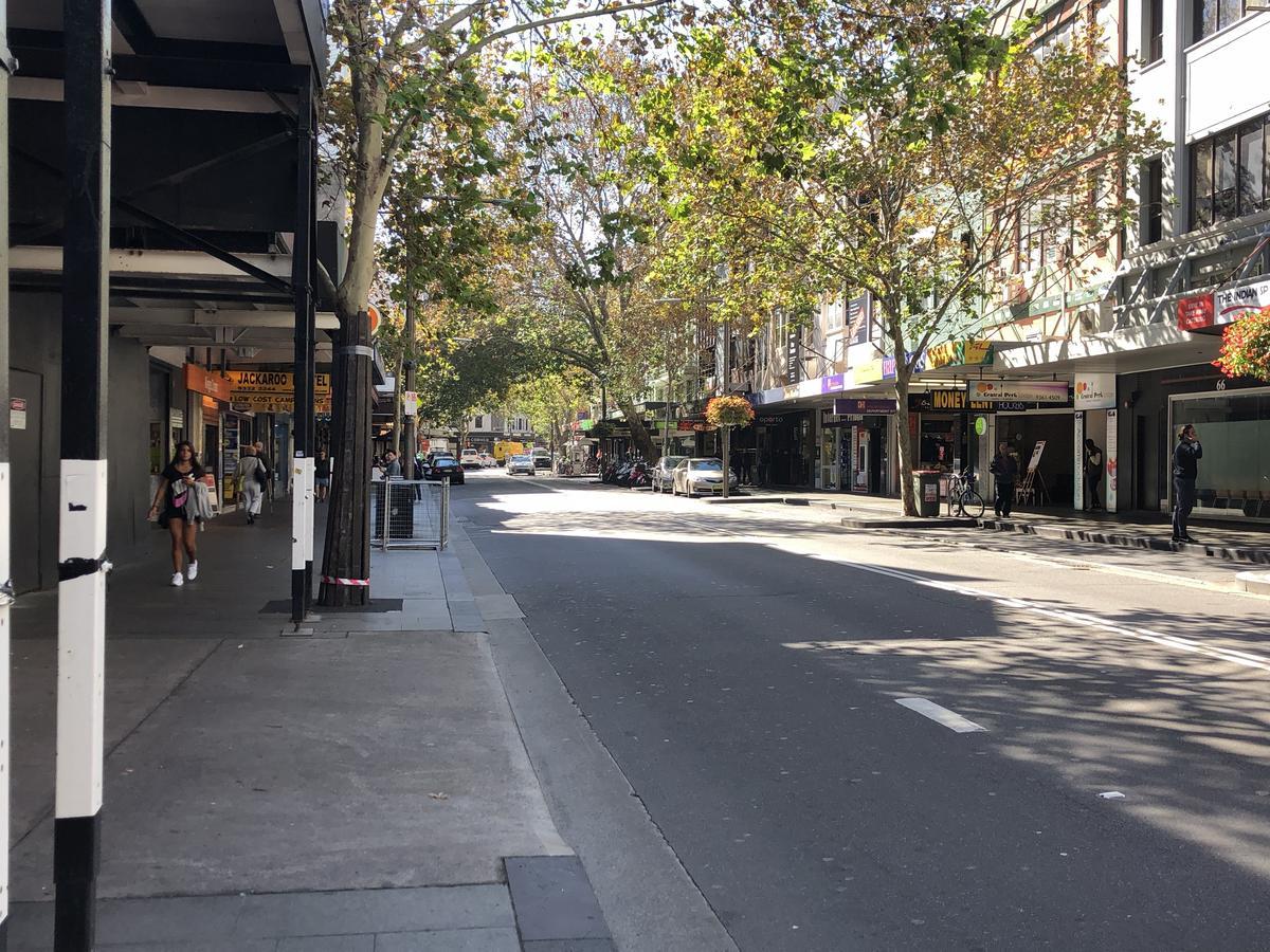 Central Perk Lodge Sydney Bagian luar foto